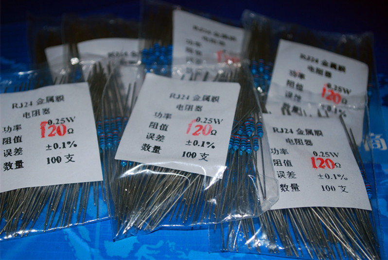 0.25W  120欧 0.1% 25ppm 0.25W  120欧 0.1% 25ppm 国产精密电阻金属氧化膜 产品图
